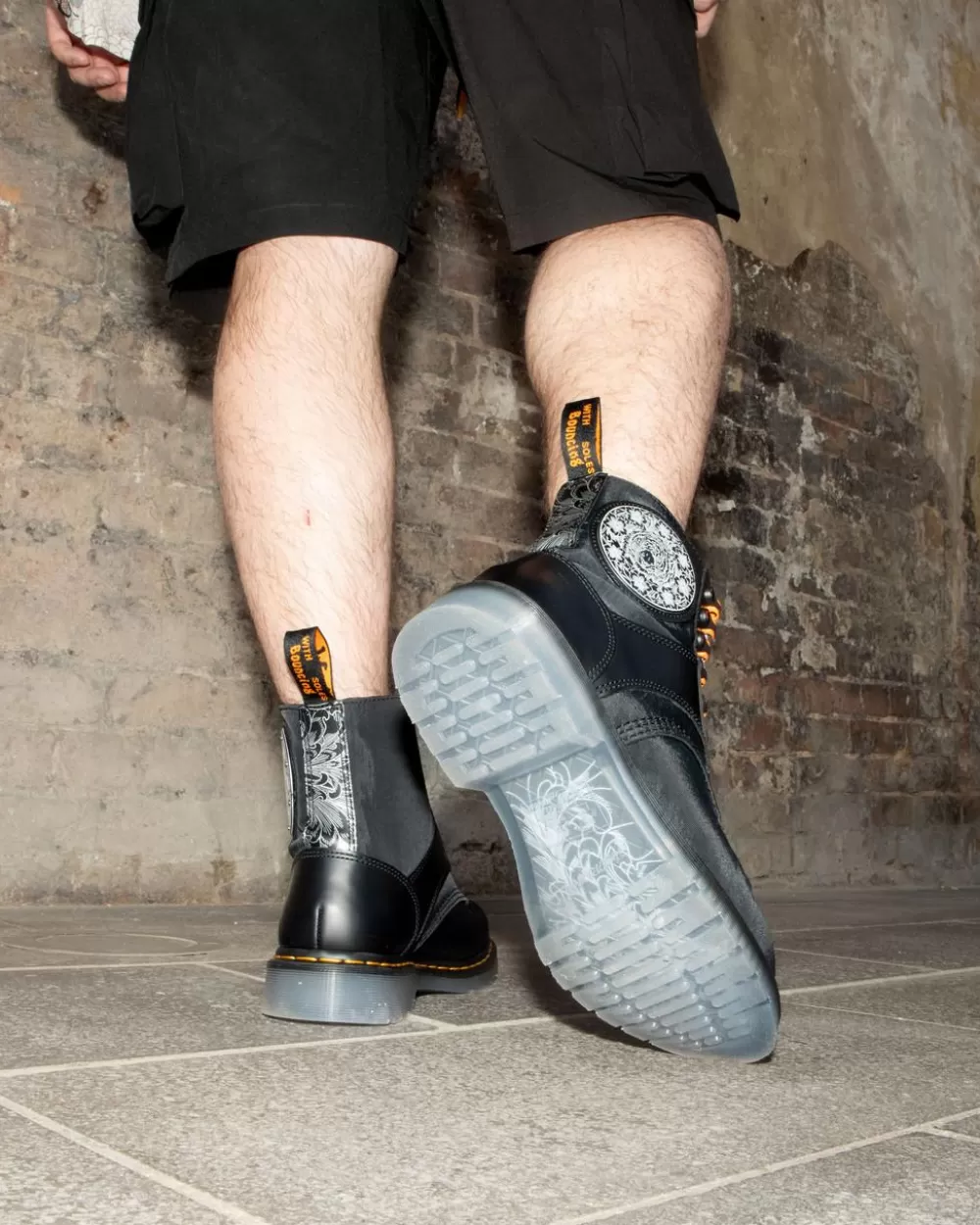 1460 King Nerd Leather Boots*Dr. Martens Hot