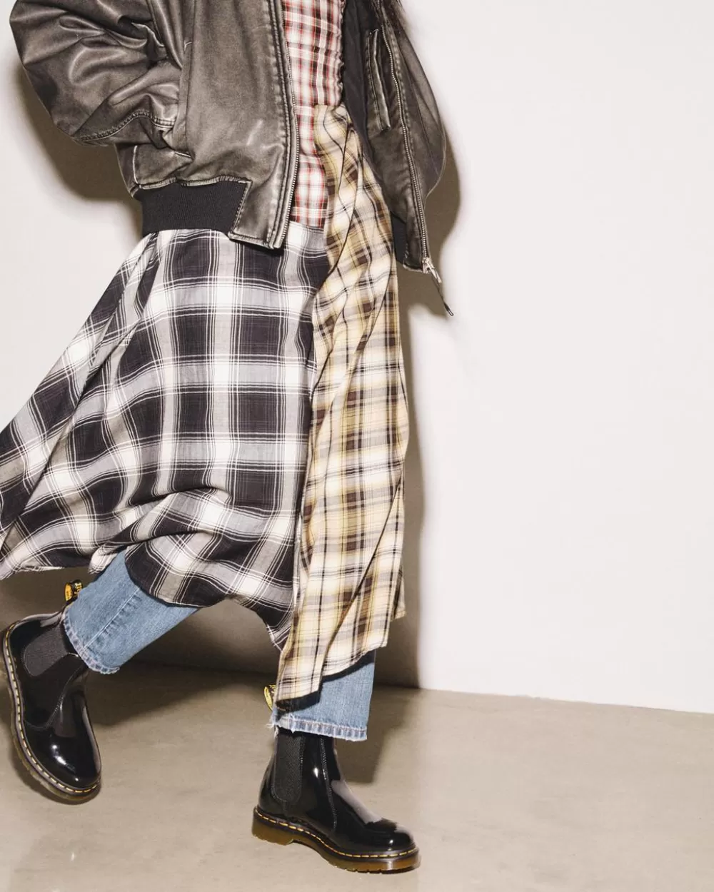 2976 Patent Leather Chelsea -Bootsit*Dr. Martens Cheap
