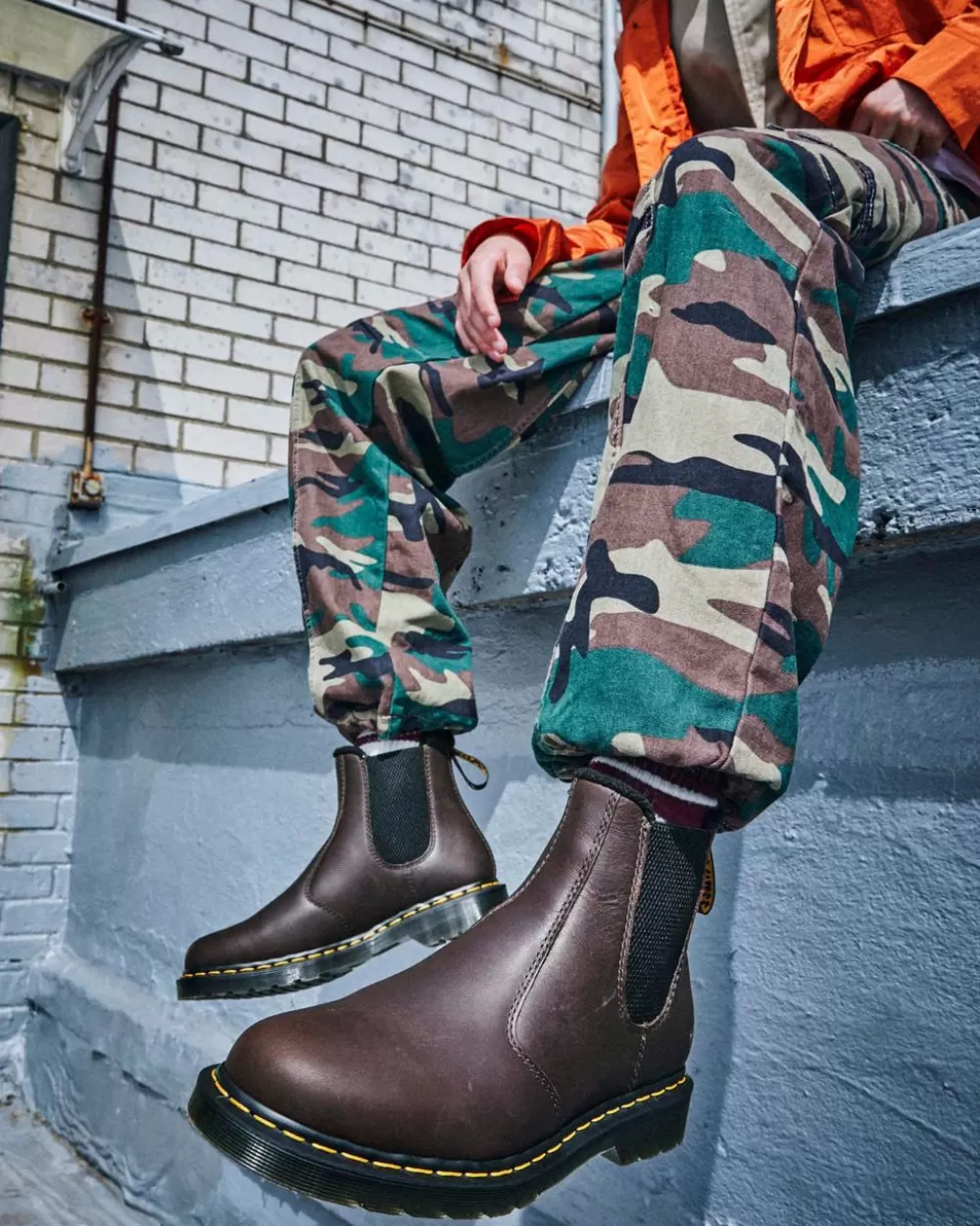 2976 Warmwair Valor Wp -Nahkaiset Chelsea-Bootsit*Dr. Martens Fashion