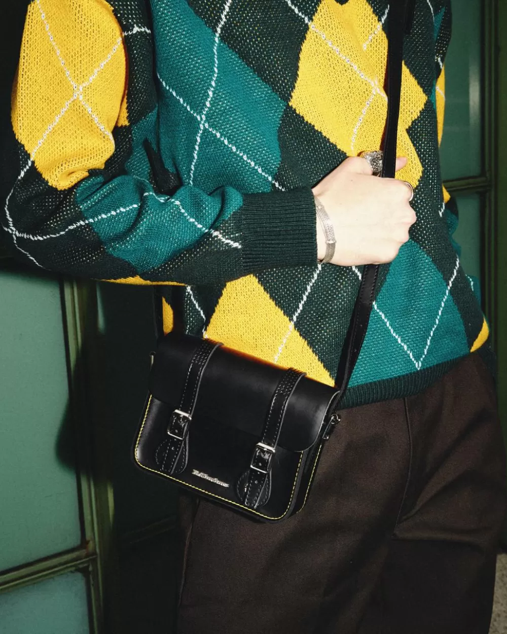 7 Inch Kiev Smooth Crossbody -Nahkalaukku*Dr. Martens Cheap