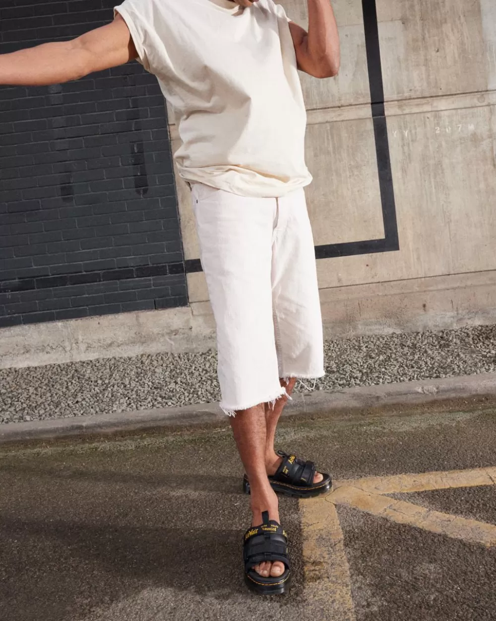 Ayce Logo Milled Leather Strap Platform -Lipokkaat*Dr. Martens Outlet