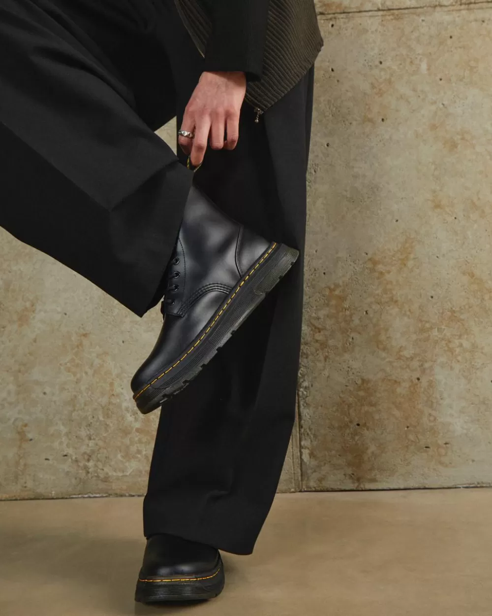 Crewson Leather Lace Up -Maiharit*Dr. Martens Discount