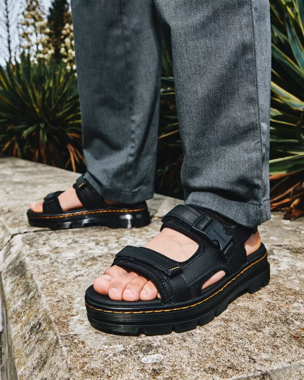 Forster Strap Webbing -Sandaalit*Dr. Martens Fashion
