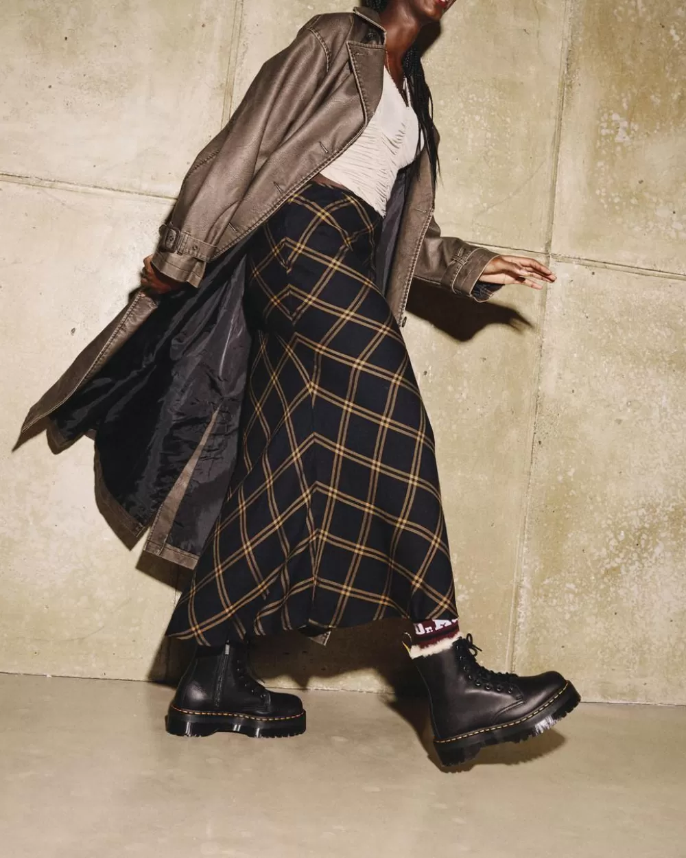 Jadon Faux Fur Lined Leather Platform -Maiharit*Dr. Martens Clearance