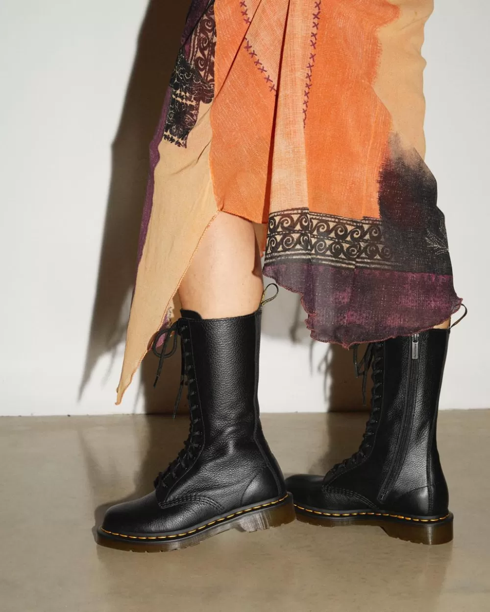 Korkeavartiset 1B99 Virginia Leather High -Maiharit*Dr. Martens Best Sale