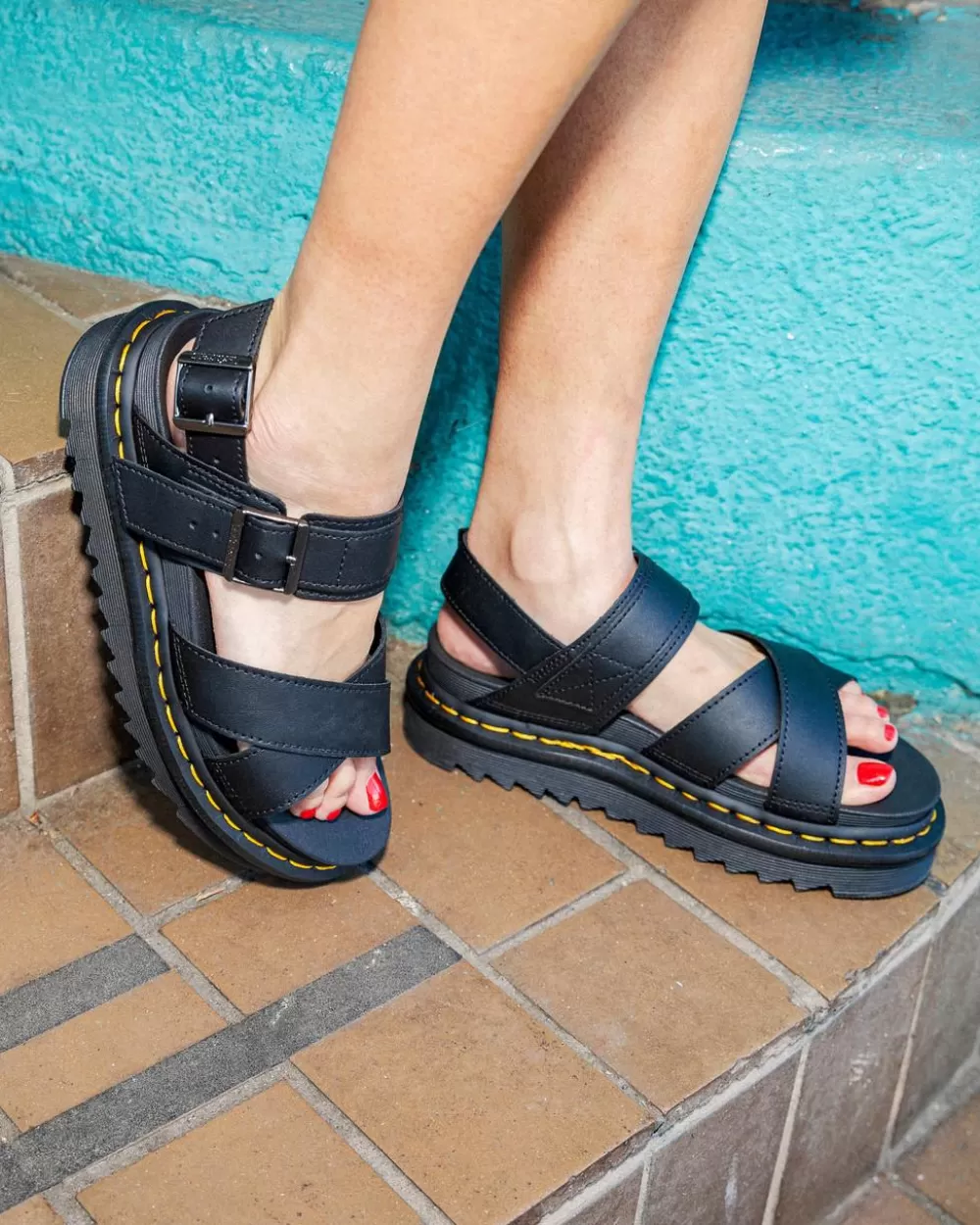 Nahkaiset Voss Ii Hydro -Remmisandaalit*Dr. Martens Hot