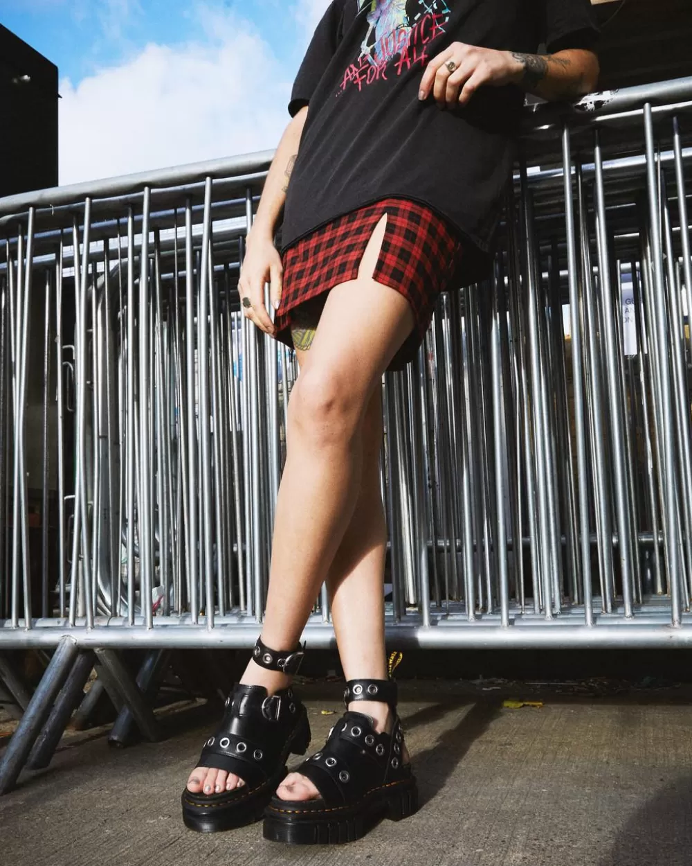 Ricki Hardware Nappa Lux Leather -Platformsandaalit*Dr. Martens Online
